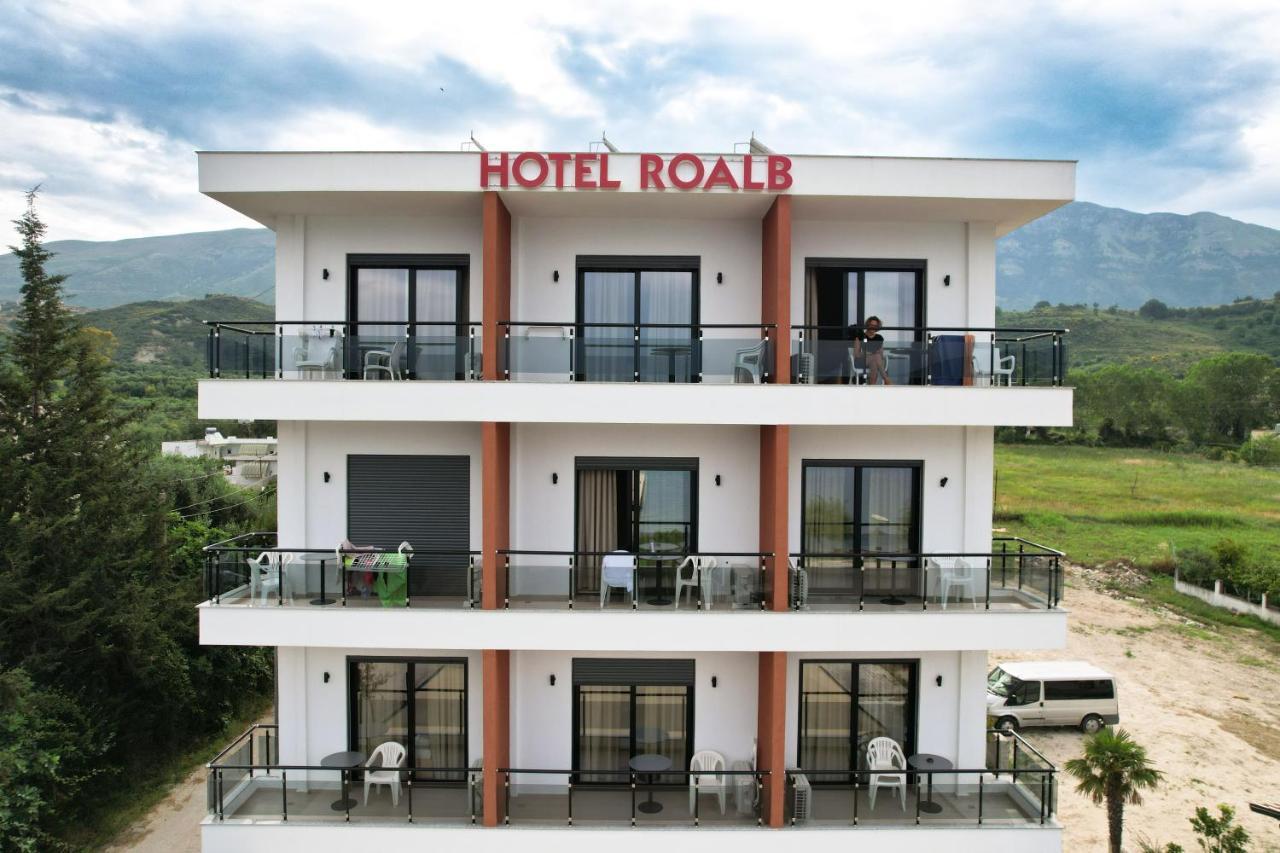 Hotel Roalb Radhimë Exteriér fotografie