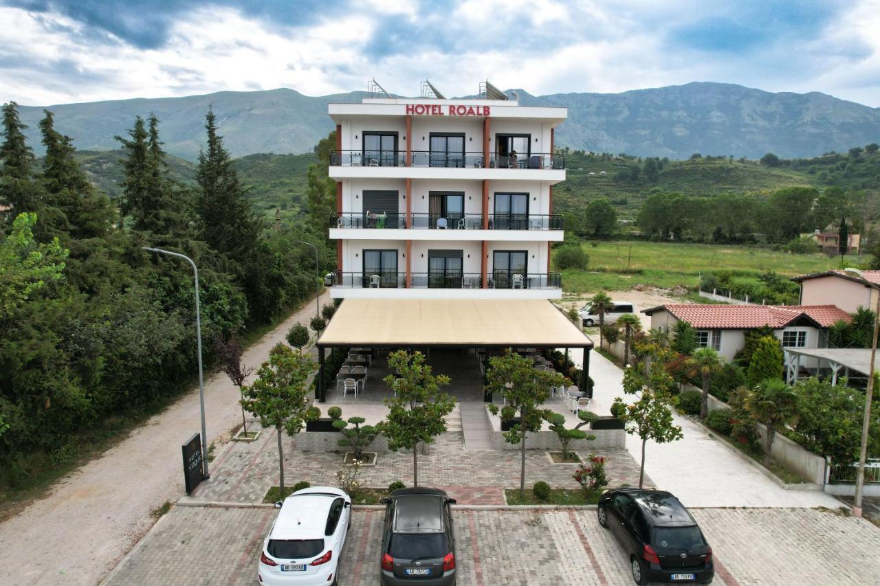 Hotel Roalb Radhimë Exteriér fotografie