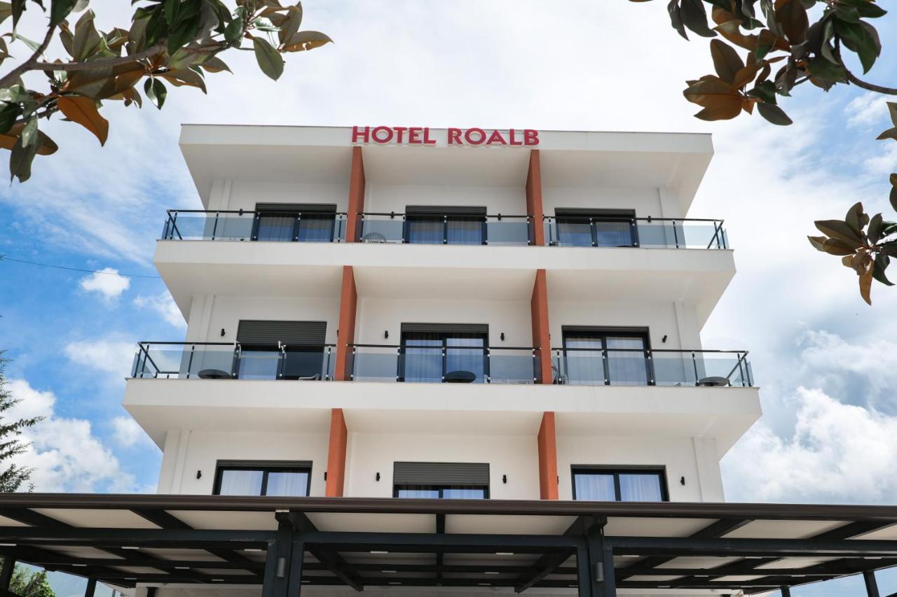Hotel Roalb Radhimë Exteriér fotografie