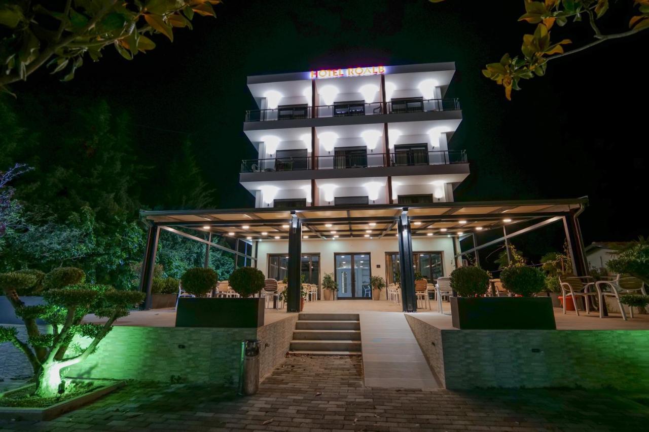 Hotel Roalb Radhimë Exteriér fotografie