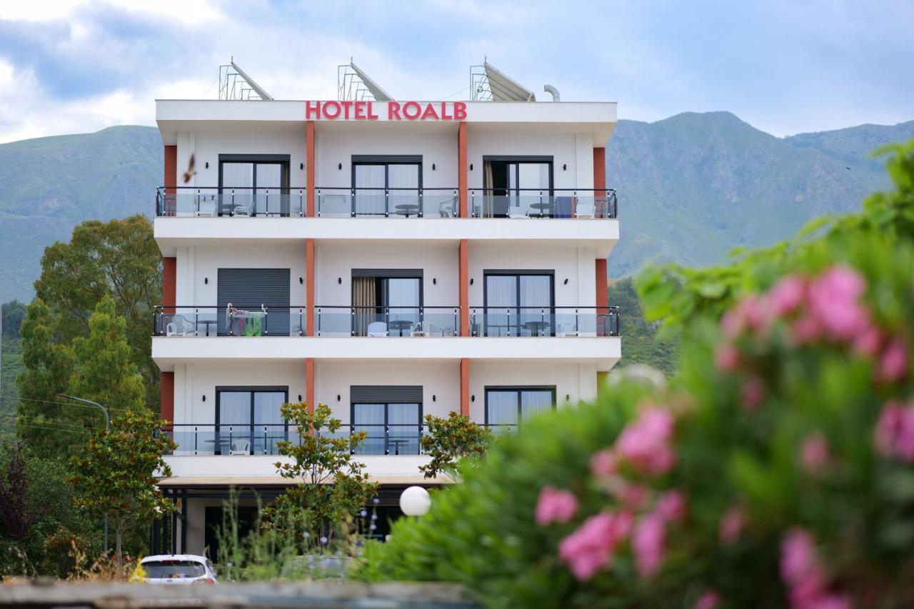 Hotel Roalb Radhimë Exteriér fotografie
