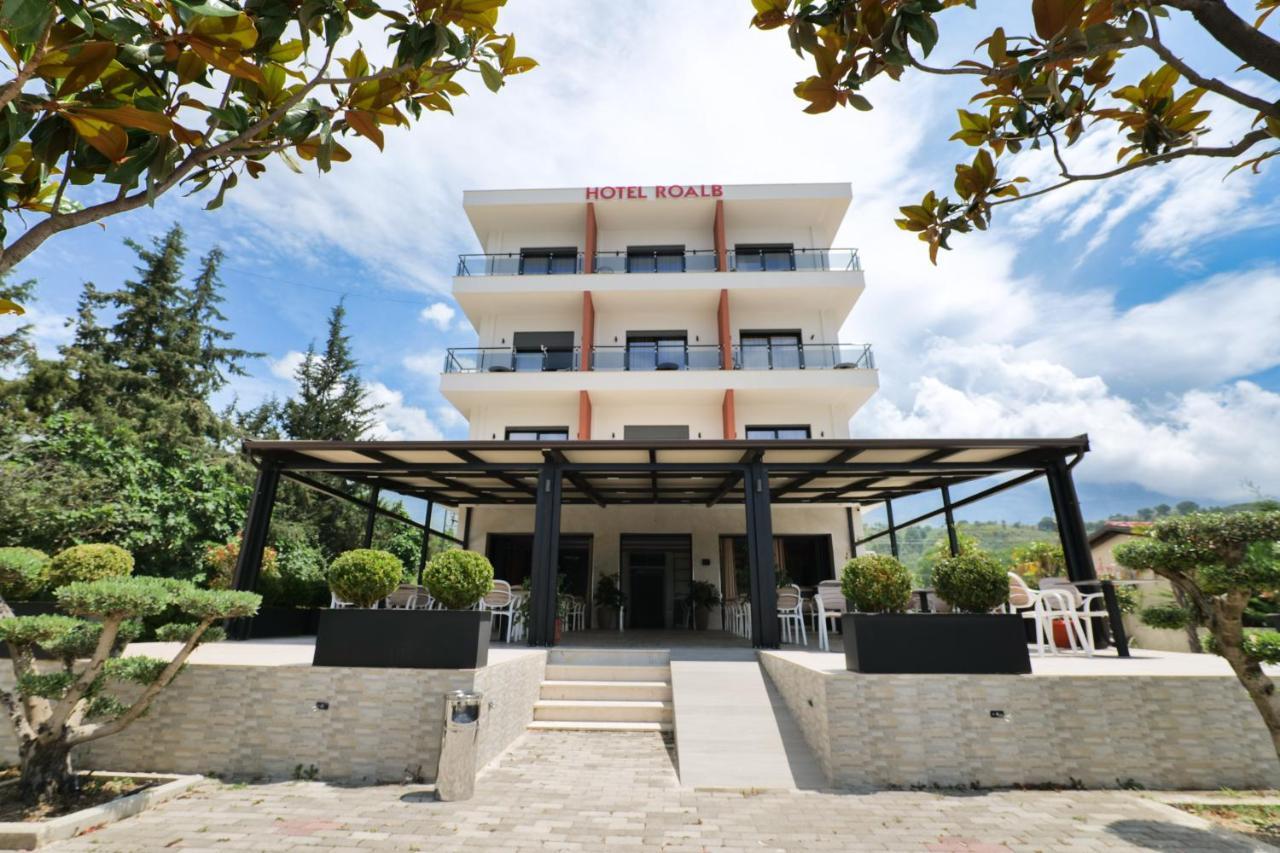Hotel Roalb Radhimë Exteriér fotografie