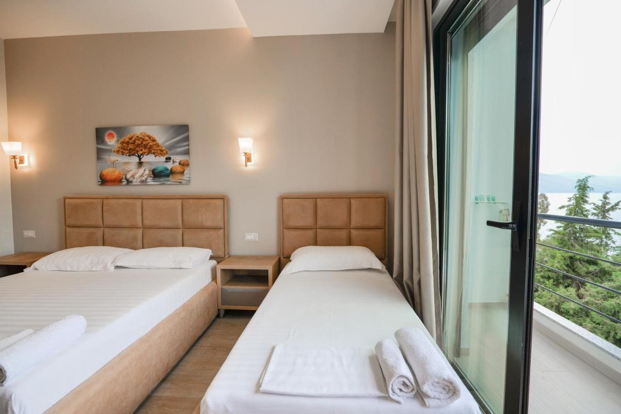 Hotel Roalb Radhimë Exteriér fotografie