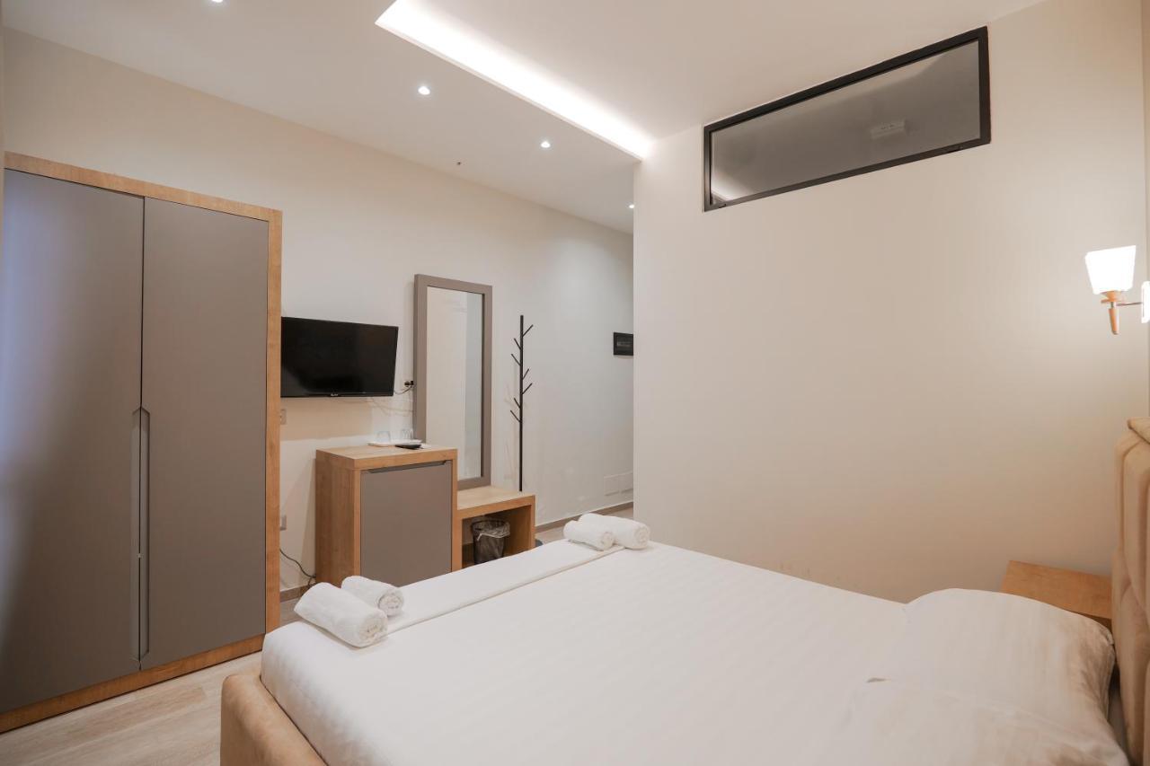 Hotel Roalb Radhimë Exteriér fotografie