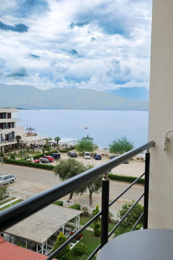 Hotel Roalb Radhimë Exteriér fotografie