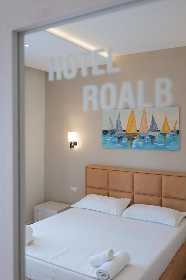 Hotel Roalb Radhimë Exteriér fotografie