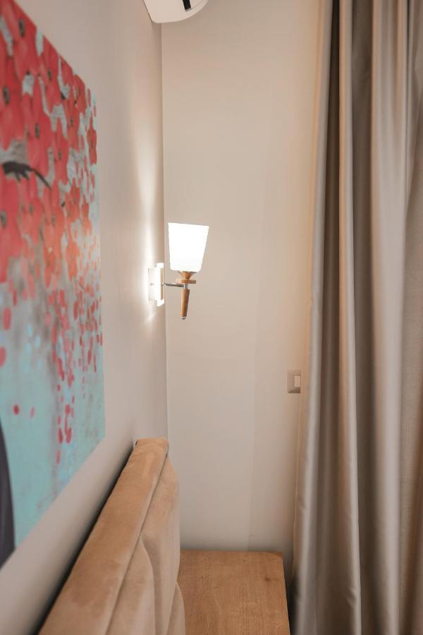 Hotel Roalb Radhimë Exteriér fotografie