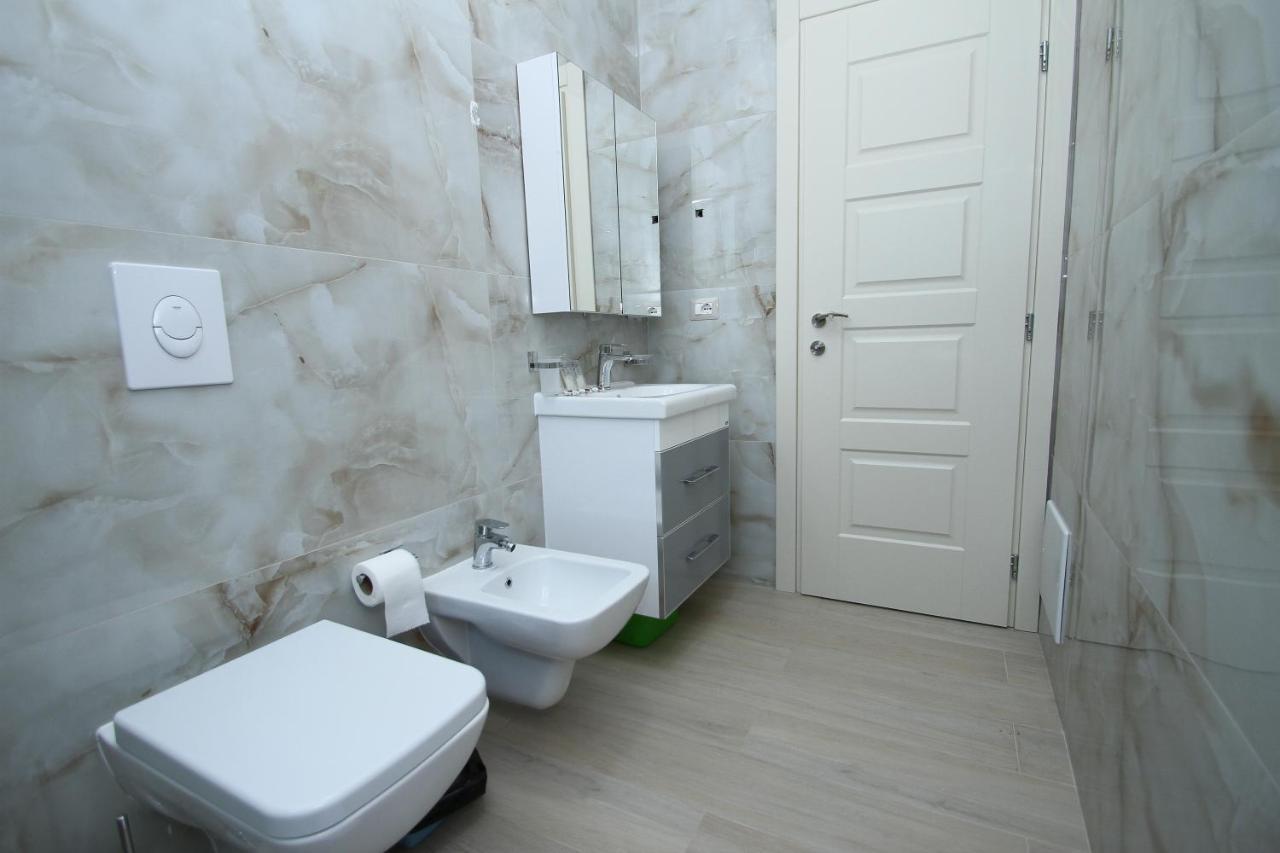 Hotel Roalb Radhimë Exteriér fotografie